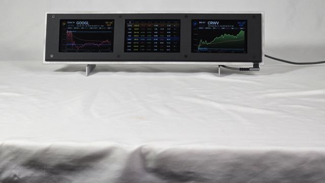 MarketScreens — studio — white
